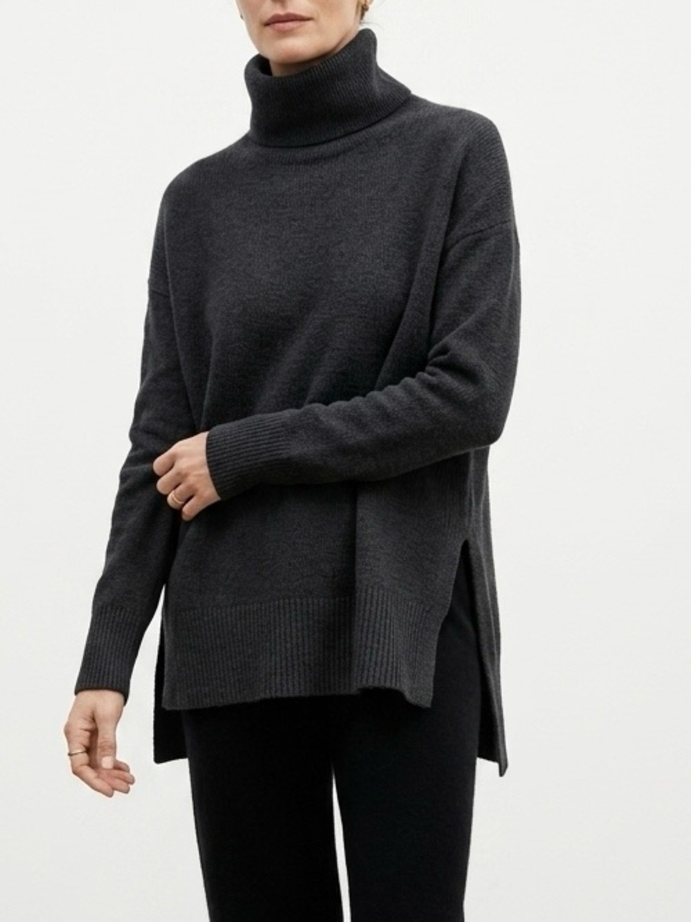 Banana Republic Black Oversized Turtleneck Knit Sweater XS  Quiet Luxury